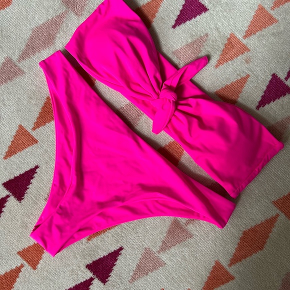 SHEIN Magenta Bikini - Picture 2 of 5